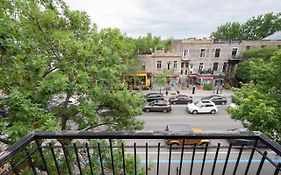 Montreal Styled 2 Bedroom Apartment On St-Denis Street